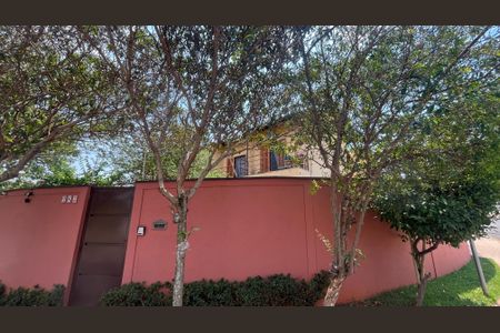 Casa à venda com 151m², 3 quartos e 2 vagas Casa à venda com 151m², 3 quartos e 2 vagasFachada