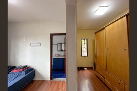 Casa à venda com 330m², 4 quartos e 3 vagasSuíte 2
