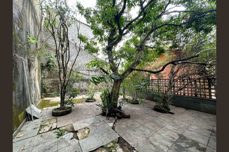 Casa à venda com 330m², 4 quartos e 3 vagasJardim