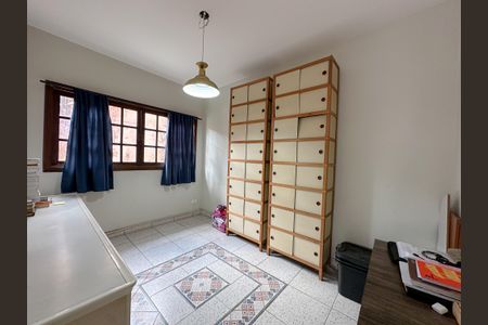 Casa à venda com 330m², 4 quartos e 3 vagasEscritório