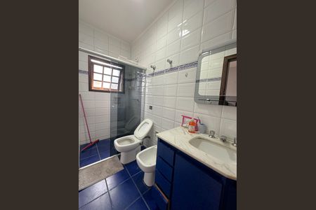 Casa à venda com 330m², 4 quartos e 3 vagasBanheiro Suíte 2