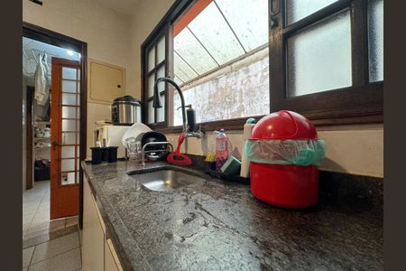 Casa à venda com 330m², 4 quartos e 3 vagasCozinha