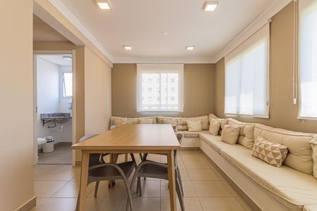 Apartamento para alugar com 42m², 2 quartos e 1 vaga Apartamento para alugar com 42m², 2 quartos e 1 vagaÁrea comum - Salão de festas