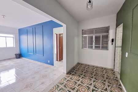 Corredor de apartamento para alugar com 1 quarto, 70m² em Centro, Duque de Caxias