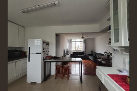 Apartamento à venda com 120m², 2 quartos e 1 vagaCozinha
