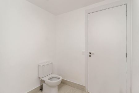 Apartamento para alugar com 44m², 2 quartos e sem vagaBanheiroBanheiro