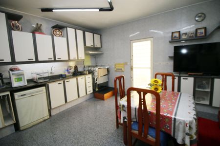 Casa à venda com 193m², 3 quartos e 2 vagasCozinha