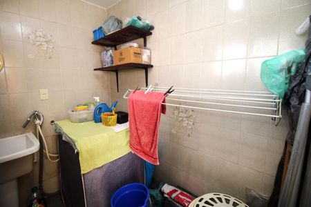 Casa à venda com 193m², 3 quartos e 2 vagasLavanderia