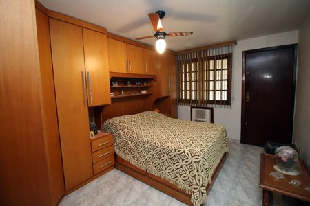 Casa à venda com 193m², 3 quartos e 2 vagasQuarto 3 - Suíte