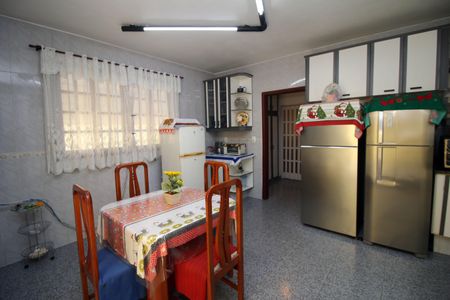 Casa à venda com 193m², 3 quartos e 2 vagasCozinha