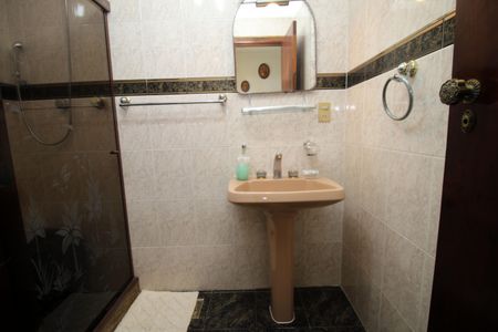 Casa à venda com 193m², 3 quartos e 2 vagasBanheiro Social