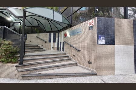 Apartamento à venda com 490m², 4 quartos e 4 vagasFachada - Placa