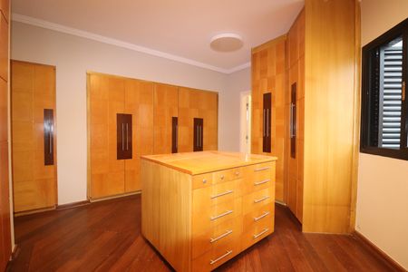 Apartamento à venda com 490m², 4 quartos e 4 vagasCloset da Suíte 1