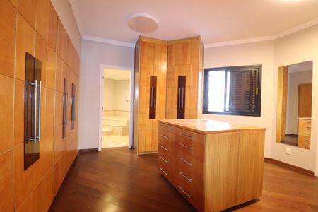 Apartamento à venda com 490m², 4 quartos e 4 vagasCloset da Suíte 1