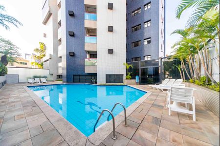 Apartamento à venda com 490m², 4 quartos e 4 vagasÁrea comum - Piscina