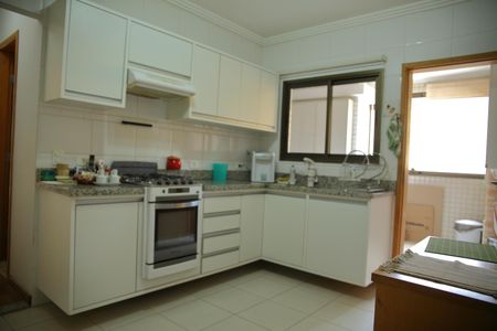 Apartamento à venda com 119m², 3 quartos e 3 vagasCozinha 