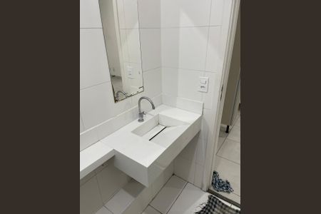 Apartamento para alugar com 51m², 2 quartos e sem vaga Apartamento para alugar com 51m², 2 quartos e sem vagaBanheiro