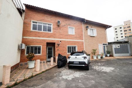 Casa à venda com 160m², 2 quartos e 1 vagaFachada