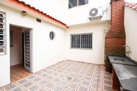 Casa à venda com 160m², 2 quartos e 1 vagaChurrasqueira