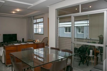 Sala de apartamento para alugar com 4 quartos, 146m² em Barro Preto, Belo Horizonte