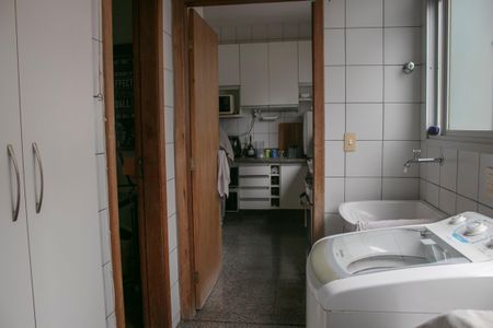 Apartamento para alugar com 146m², 4 quartos e 3 vagas Apartamento para alugar com 146m², 4 quartos e 3 vagasÁrea de Serviço