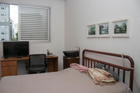 Apartamento para alugar com 146m², 4 quartos e 3 vagas Apartamento para alugar com 146m², 4 quartos e 3 vagasSuíte