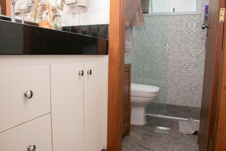 Apartamento para alugar com 146m², 4 quartos e 3 vagas Apartamento para alugar com 146m², 4 quartos e 3 vagasBanheiro da Suíte