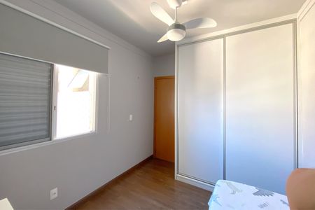 Apartamento à venda com 97m², 3 quartos e 2 vagasQuarto 