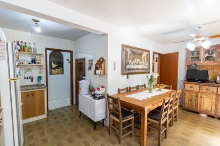 Casa à venda com 252m², 3 quartos e 3 vagasCozinha