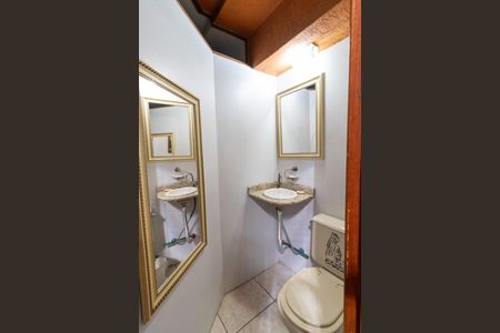 Lavabo de casa à venda com 3 quartos, 252m² em Nonoai, Porto Alegre