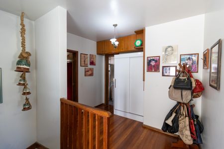 Casa à venda com 252m², 3 quartos e 3 vagasCorredor