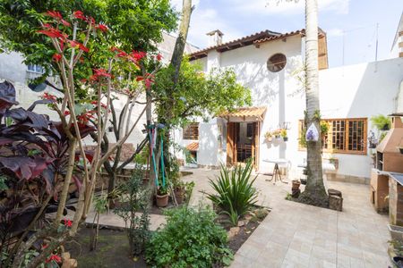 Casa à venda com 252m², 3 quartos e 3 vagasQuintal