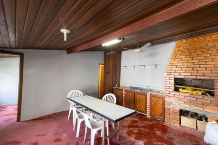 Casa à venda com 252m², 3 quartos e 3 vagasChurrasqueira