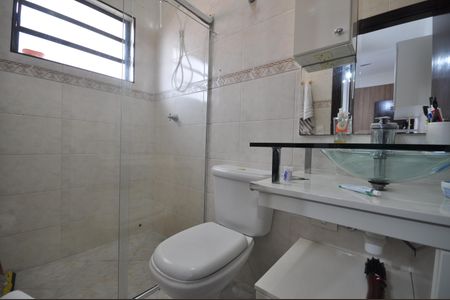 Casa à venda com 215m², 3 quartos e 4 vagasBanheiro da Suíte 2