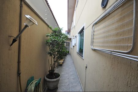 Casa à venda com 215m², 3 quartos e 4 vagasCorredor