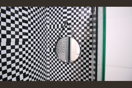 Banheiro de kitnet/studio para alugar com 1 quarto, 20m² em Vila Santa Clara, São Paulo