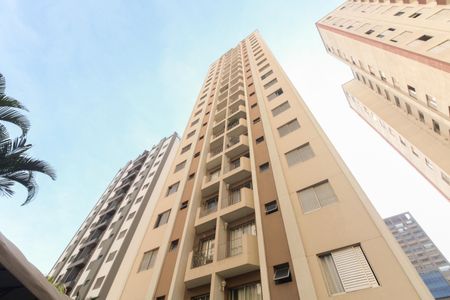 Apartamento para alugar com 70m², 2 quartos e 1 vagaFachada