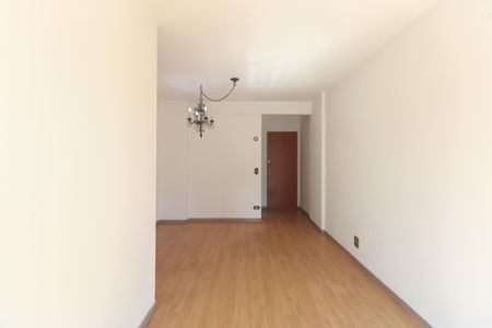 Apartamento para alugar com 70m², 2 quartos e 1 vagaSala