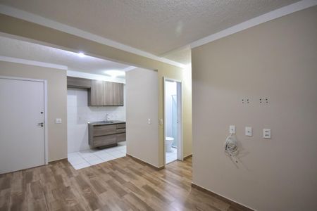Sala de apartamento para alugar com 2 quartos, 42m² em Jardim Helga, São Paulo