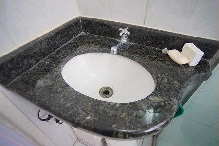 Banheiro Social de apartamento para alugar com 1 quarto, 37m² em Passo d’Areia, Porto Alegre