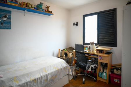 Apartamento à venda com 75m², 3 quartos e 2 vagasQuarto 2