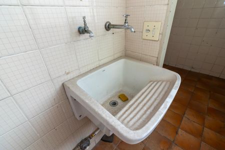 Apartamento à venda com 42m², 2 quartos e 1 vaga Apartamento à venda com 42m², 2 quartos e 1 vagaÁrea de Serviço