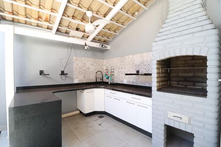 Casa de condomínio para alugar com 176m², 3 quartos e 2 vagasVaranda gourmet