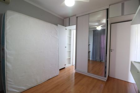 Casa de condomínio para alugar com 176m², 3 quartos e 2 vagasSuíte