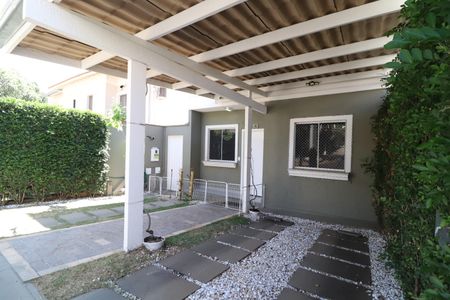 Casa de condomínio para alugar com 176m², 3 quartos e 2 vagasFachada