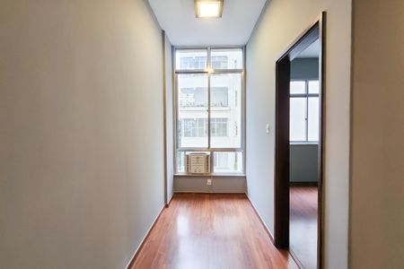 Apartamento à venda com 81m², 2 quartos e sem vagaSala