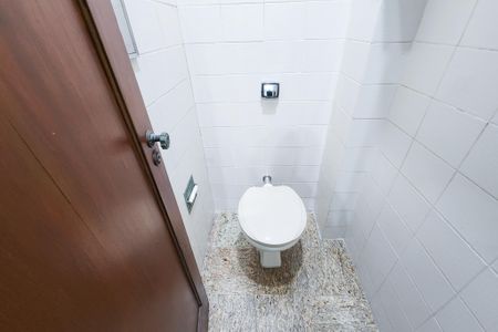 Apartamento à venda com 81m², 2 quartos e sem vagaBanheiro de Serviço