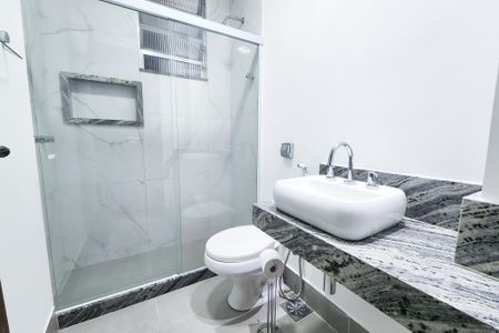 Apartamento à venda com 81m², 2 quartos e sem vagaBanheiro
