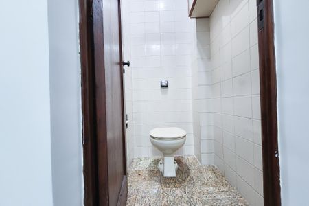 Apartamento à venda com 81m², 2 quartos e sem vagaBanheiro de Serviço