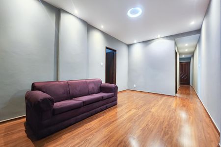 Apartamento à venda com 81m², 2 quartos e sem vagaSala